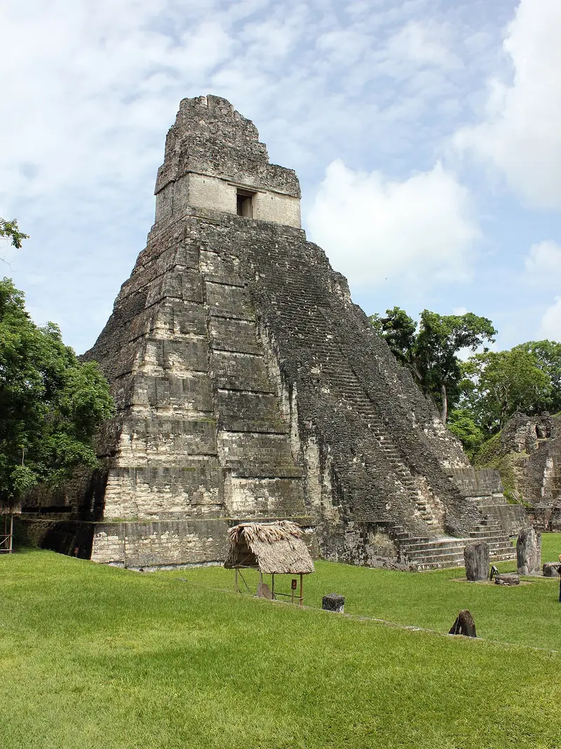 Tikal Antik Kenti